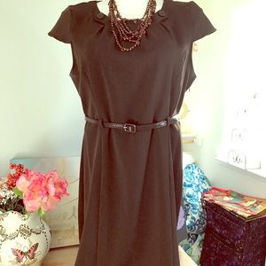 Gorgeous brown dress.